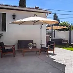 Adorable 3 Bedroom With Jacuzzi & More